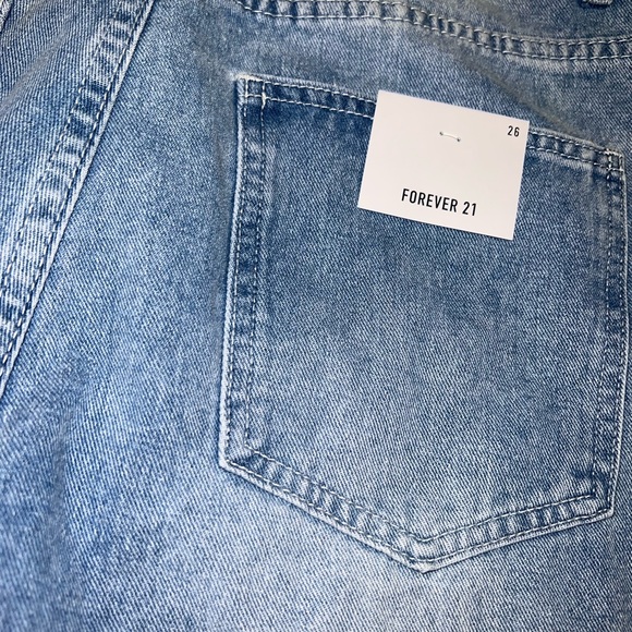 Wide Leg Ripped Baggy Jeans - Picture 3 of 5